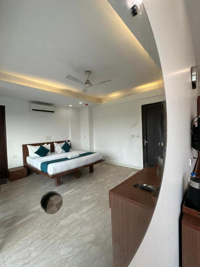 Hotel The Imperio New Delhi Eksteriør bilde