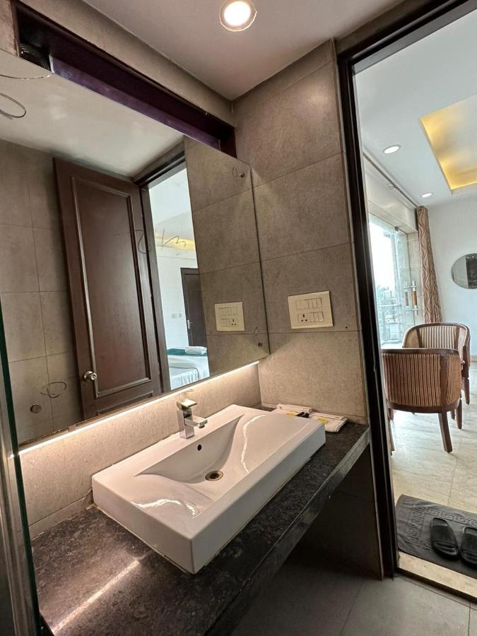 Hotel The Imperio New Delhi Eksteriør bilde
