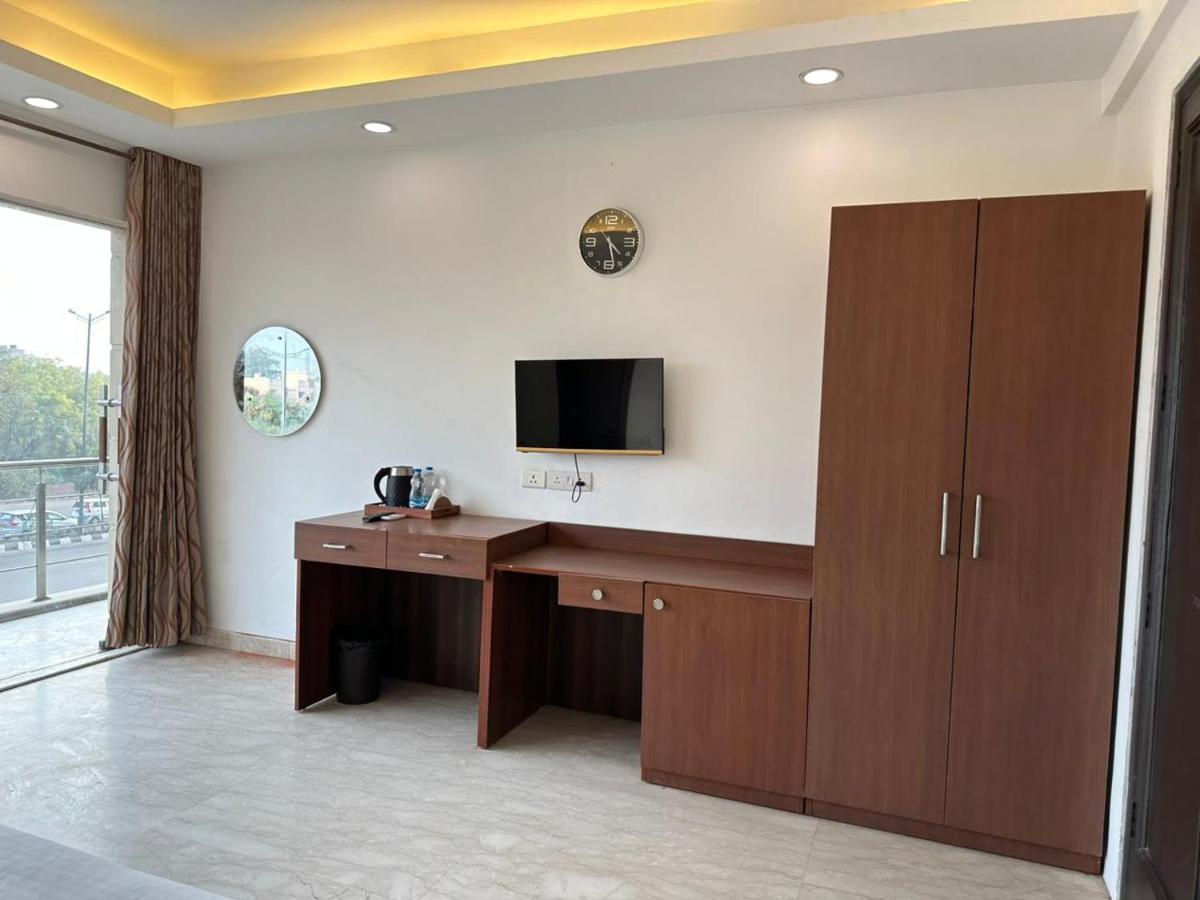 Hotel The Imperio New Delhi Eksteriør bilde
