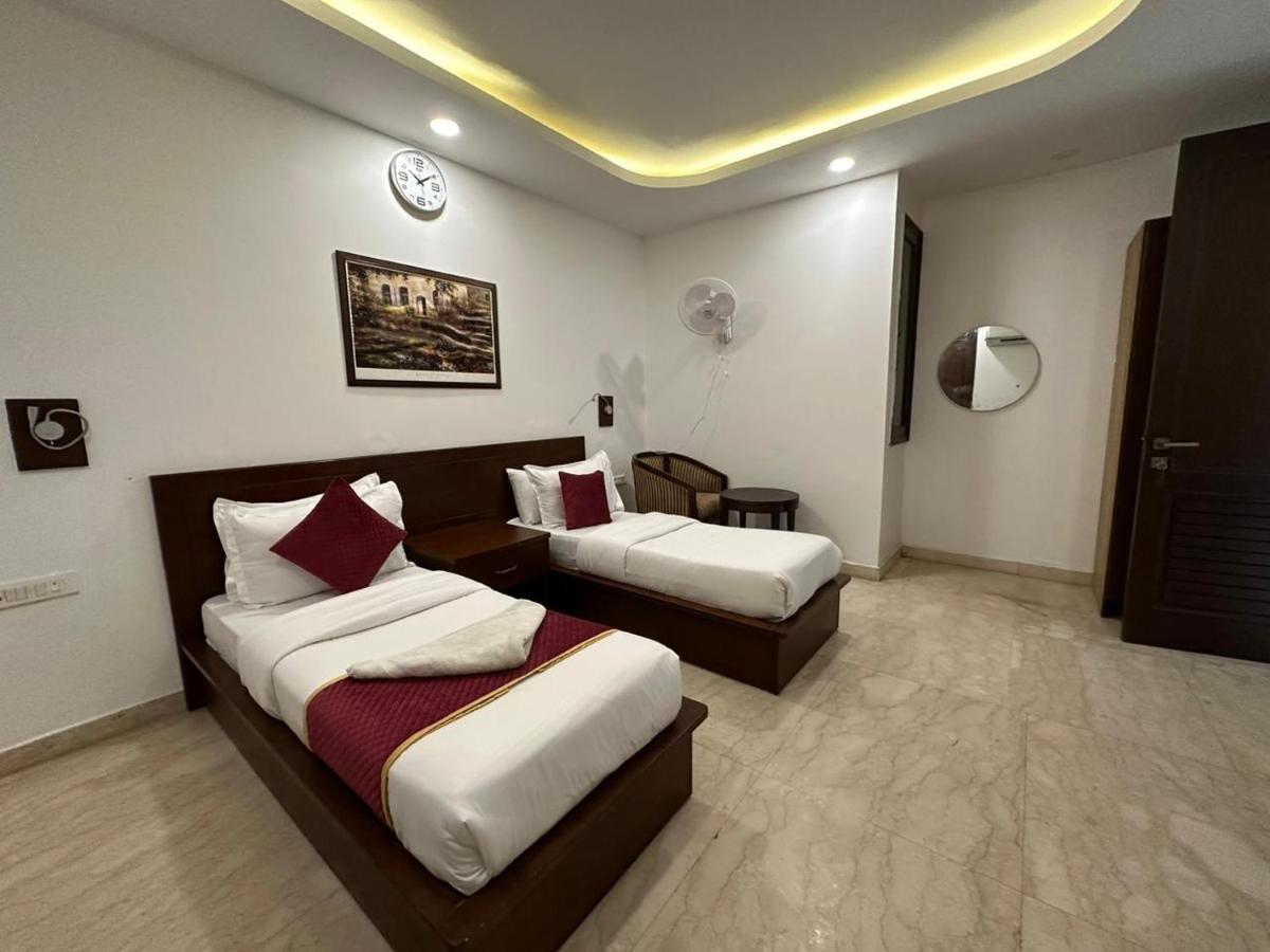 Hotel The Imperio New Delhi Eksteriør bilde